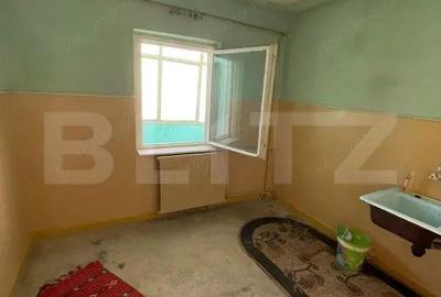 Apartament cu 3 camere, decomandat, 62 mp, Strada Alexandru Ioan Cuza - 3