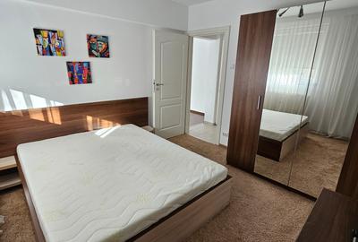 Apartament cu 3 camere semidecomandat, mobilat în Titan - 1