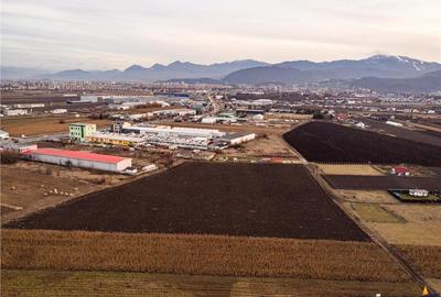 Film!Potential rezidential investitional, 5.000 mp intravilan,priveliste Muntii Bucegi,Stupini, Bras - 1