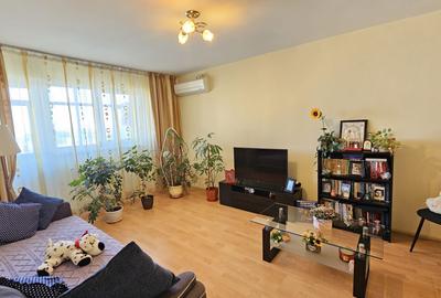 Apartament cu 4 camere în Micro 18 - 1
