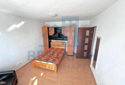 Garsonieră decomandată în 1 Mai - 6