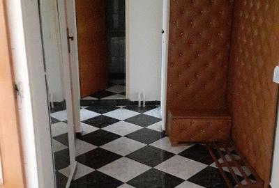 Particular inchiriez apartament 2 camere Rond Baba Novac - 2
