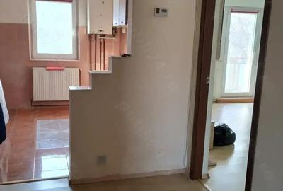 Apartament 4 camere decomandate, 2 bai, etaj 1, 2 balcoane zona cu acces la ?coli, magazine, piata - 3