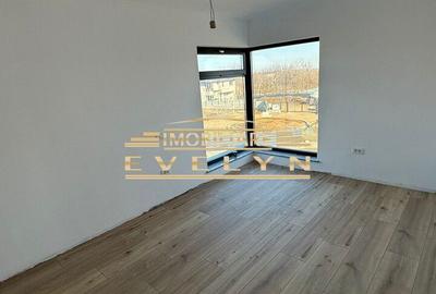 Casă cu 4 camere cu Teren 1103 Mp în Central - 4