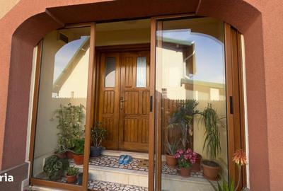 Casă cu 7 camere cu Teren 1388 Mp în Bradu - 3