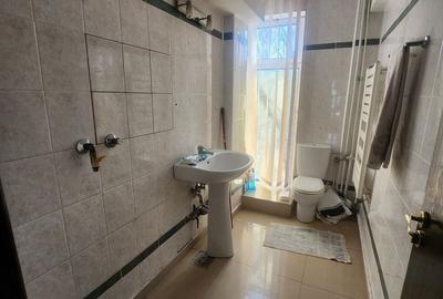 Apartament cu 4 camere în Central - 4
