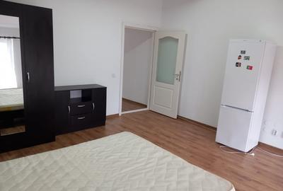Apartament cu 3 camere decomandat, mobilat în Cetate - 3