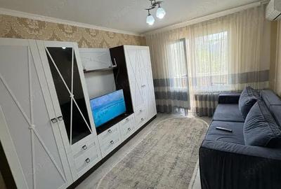 Garsonieră decomandată în Timpuri Noi