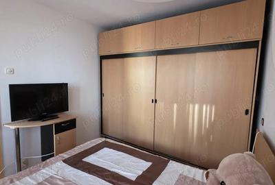 Apartament cu 3 camere semidecomandat în Micro III - 5