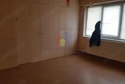 Apartament cu 3 camere decomandat în Obor - 4