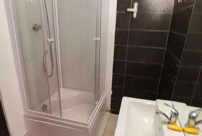 Garsonieră decomandată în Titan - 4