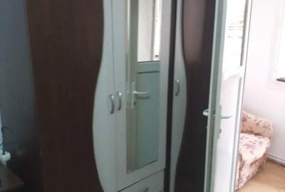 Inchiriez garsoniera - 2