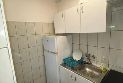 Costin georgian 1 minut metrou moderna libera - 2