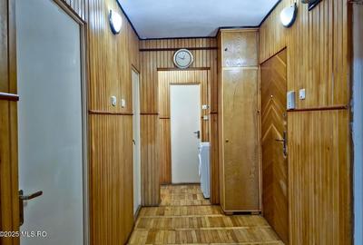 Aradului - VOX - 3 camere, etaj 2, 2 bai, 2 balcoane, centrala! - 18
