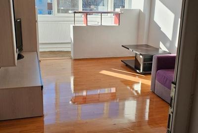 Apartament cu 2 camere decomandat în Uiești - 3