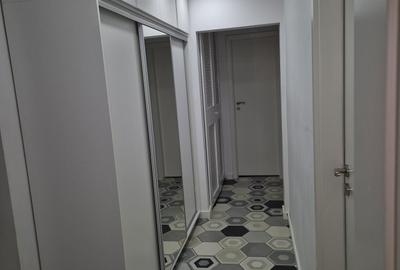 Apartament cu 4 camere decomandat în Brâncoveanu