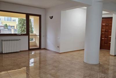 Apartament cu 3 camere în Faleza Nord - 17
