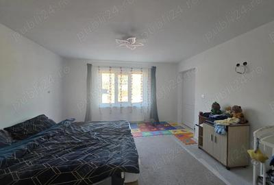 Casă cu 4 camere în Călugareni