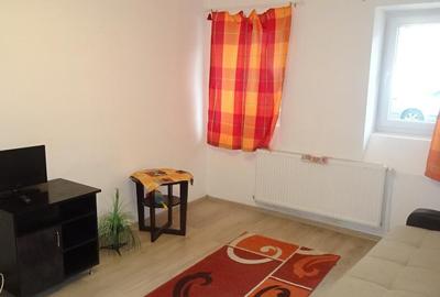 Inchiriez apartament cu o camera in Deva, zona A. Iancu, parter - 3