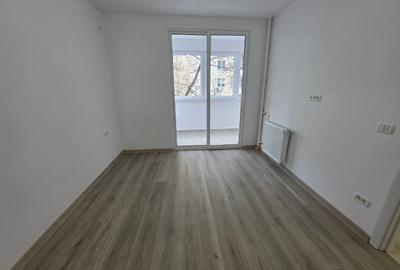 Apartament cu 3 camere semidecomandat în Titan - 13