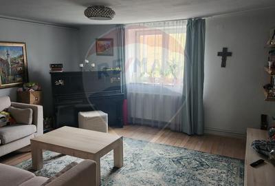 Casă cu 4 camere cu Teren 180 Mp în Central - 5