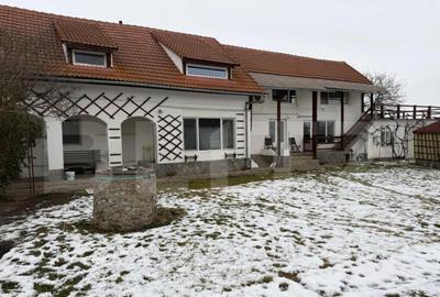 Casa de vanzare cu teren generos la doar 15 minute de - 12