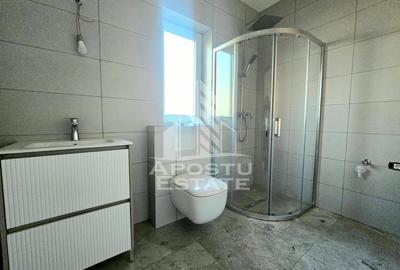 Jumatate de duplex pe parter cu 3 camere si 2 bai, Sag - 6