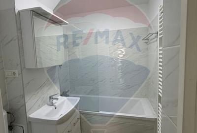 Apartament cu 3 camere decomandat în Central - 1