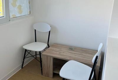 Apartament cu 3 camere semidecomandat în Central - 1