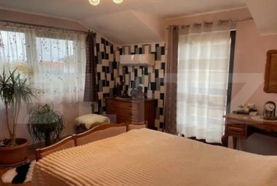 Casă cu 4 camere cu Teren 300 Mp în Central - 2