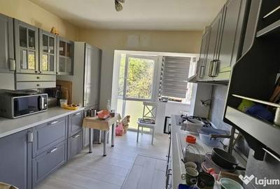Apartament cu 3 camere semidecomandat în Central - 4