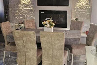 Casă cu Teren 2 Mp în Central - 2