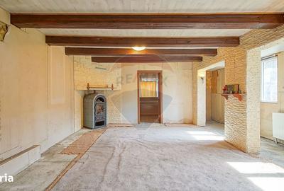 Casă cu 2 camere cu Teren 284 Mp în Central - 9