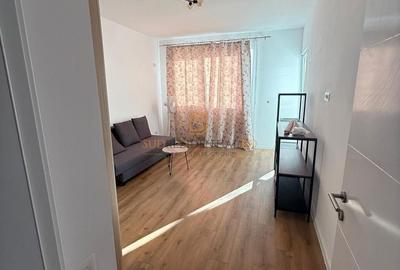 Garsonieră decomandată în Central
