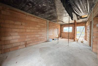 Duplex cu 3 camere cu Canalizare în Moșnița Nouă - 3