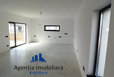 Casă cu 7 camere cu Teren 420 Mp în Odoreu - 12