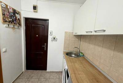 Garsonieră decomandată în Central - 4