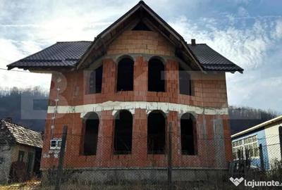 Casă cu 5 camere cu Teren 1900 Mp în Arcalia - 7