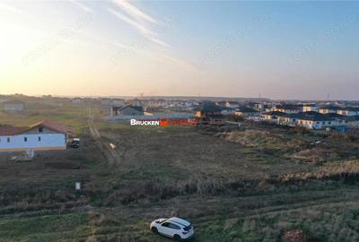 Teren de 570 mp, în Sânmartin