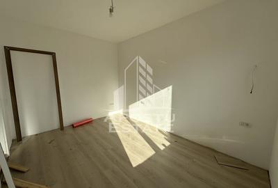 Casă cu 5 camere cu Teren 470 Mp în Ghiroda - 10