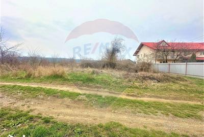Teren de 1522 mp, în Hemeiuș - 1