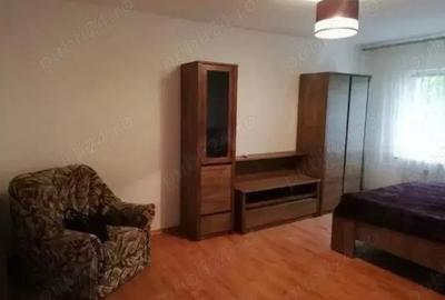 Apartament cu 3 camere semidecomandat în Independenței - 2