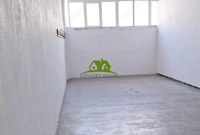 Spațiu comercial, de 2,400 mp, în Central - 14