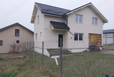 Casă cu Teren 252 Mp în Valu lui Traian