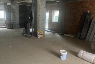 Spațiu comercial, de 211 mp, în Central - 1