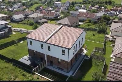 Casă cu 4 camere în Dezmir - 1