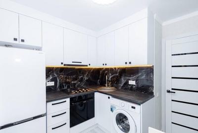 2 camere de vanzare in zona 13 Decembrie - 2