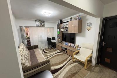 Apartament cu 3 camere decomandat în Giurgiului - 2