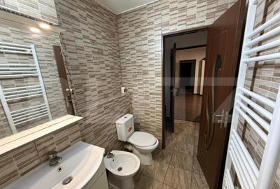 Apartament de vanzare, 52 mp, zona Micro 11 - 8