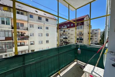 Apartament cu 3 camere, decomandat, Valea Aurie - 12